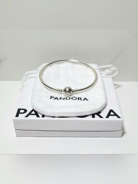 Pandora Moments Logo Clasp Bangle Bracelet Sterling Silver Size 7.5 NWOT